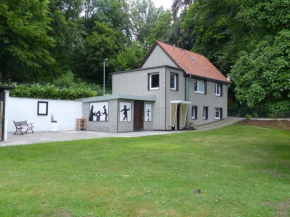 Künstlerhaus am Teich naturnahes Wohnen